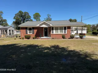 604 W Boundary Street, La Grange, NC 28551 — 3-bedroom home, La Grange, NC, photo 2 of 6: IMG_4169