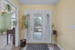 8836 Plantation Landing Drive, Wilmington, NC 28411 – photo 5: 9_foyer