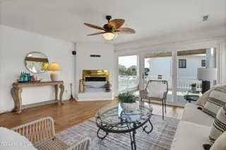 304 Causeway Drive Unit A, Wrightsville Beach, NC 28480 — 3-bedroom condo in Windswept, Wrightsville Beach, NC, photo 13 of 52