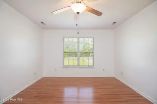 452 Woodland Drive, Swansboro, NC 28584 — 3-bedroom home in Hadnot Creek, Swansboro, NC, photo 12 of 30: 452 WOODLAND (9)
