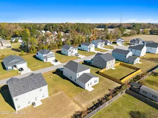 511 Sandy Hollow Drive, Jacksonville, NC 28540 – photo 4: JAC-SandyHollow-Givens-511 SandHollowDr-
