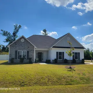 211 W Broughton Lane, Rocky Point, NC 28457 – photo 1: 20250904_143310