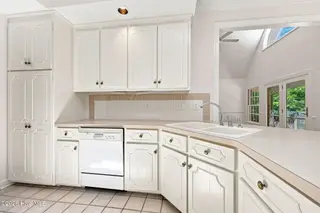 110 Sutton Drive, Cape Carteret, NC 28584 – photo 10: Kitchen 3