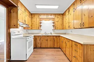 2002 Carey Road, Kinston, NC 28501 – photo 24: 24-web-or-mls-IMG_2556