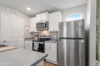 309 Azimuth Drive, Surf City, NC 28445 – photo 11: IMG_5669