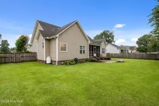 106 Mom Lane, New Bern, NC 28562 – photo 4: 52-web-or-mls-DSC_8159