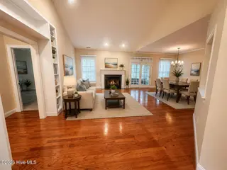401 Village Green Court, Trent Woods, NC 28562 – photo 2: great room