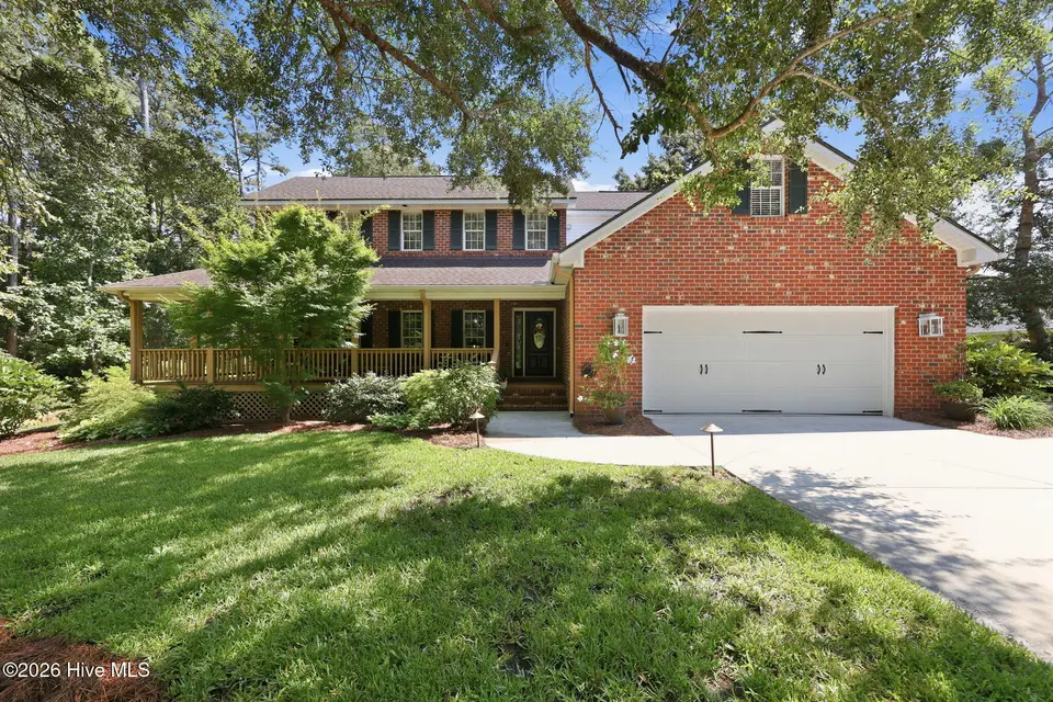 117 Woodridge Drive, Morehead City, NC 28557 – photo 1 of 48: 1-web-or-mls-117 Woodridge 001