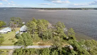 211 S River Drive, Beaufort, NC 28516 – photo 15: 14-web-or-mls-DJI_20241115131434_0005_D