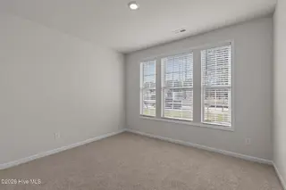 7015 Bayberry Park Drive, New Bern, NC 28562 – photo 14: 35-web-or-mls-5003CinnamonInt042