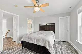 1931 Kingfisher Drive, Morehead City, NC 28557 — 3-bedroom home in Brooke Woods, Morehead City, NC, photo 14 of 40: 1931 Kingfisher Dr