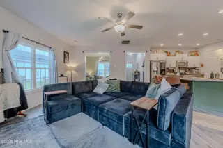464 Water Wagon Trail, Jacksonville, NC 28546 – photo 7: Living room