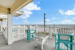 100 Oleander Court, Surf City, NC 28445 — 8-bedroom home in Bland Shores, Surf City, NC, photo 11 of 72