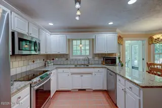 306 Taliaferro Lane, New Bern, NC 28560 – photo 13: 21-306_Taliaferro-15