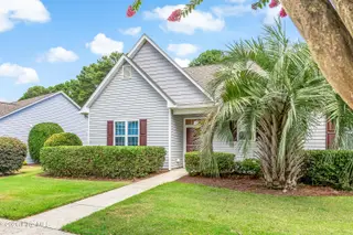 5052 Wyncie Wynd, Southport, NC 28461 — 2-bedroom townhome in South Harbour Village, Southport, NC, photo 3 of 44: 5052 Wyncie Wynd-3