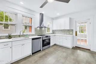 207 N 13th Street, Wilmington, NC 28401 — 4-bedroom home, Wilmington, NC, photo 16 of 39: Kitchen 2