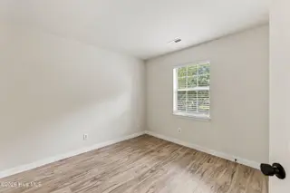2704 Manor Court, Wilmington, NC 28405 – photo 19: 019_2704_manor_court_wilmington-19_75