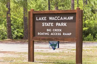 27 Big Creek Circle, Lake Waccamaw, NC 28450 – photo 22: 022_27_big_creek_circle-22_412