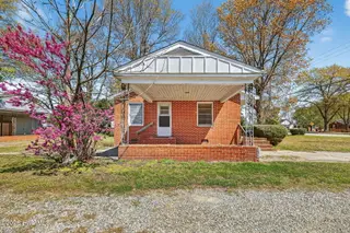 1020 S Pollock Street, Selma, NC 27576 – photo 23: 30-web-or-mls-IMG_0427