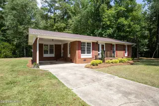 182 Crabapple Lane, Lake Waccamaw, NC 28450 – photo 1: Crabapple182-1FShaneL33A6351 copy