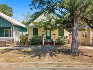 111 Meares Street, Wilmington, NC 28401 – photo 2: Front street view