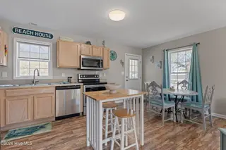 8504 Reed Drive, Emerald Isle, NC 28594 – photo 7: Kitchen