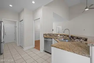 324 Foxwood Lane, Wilmington, NC 28409 – photo 11: 34-web-or-mls-DSC02425