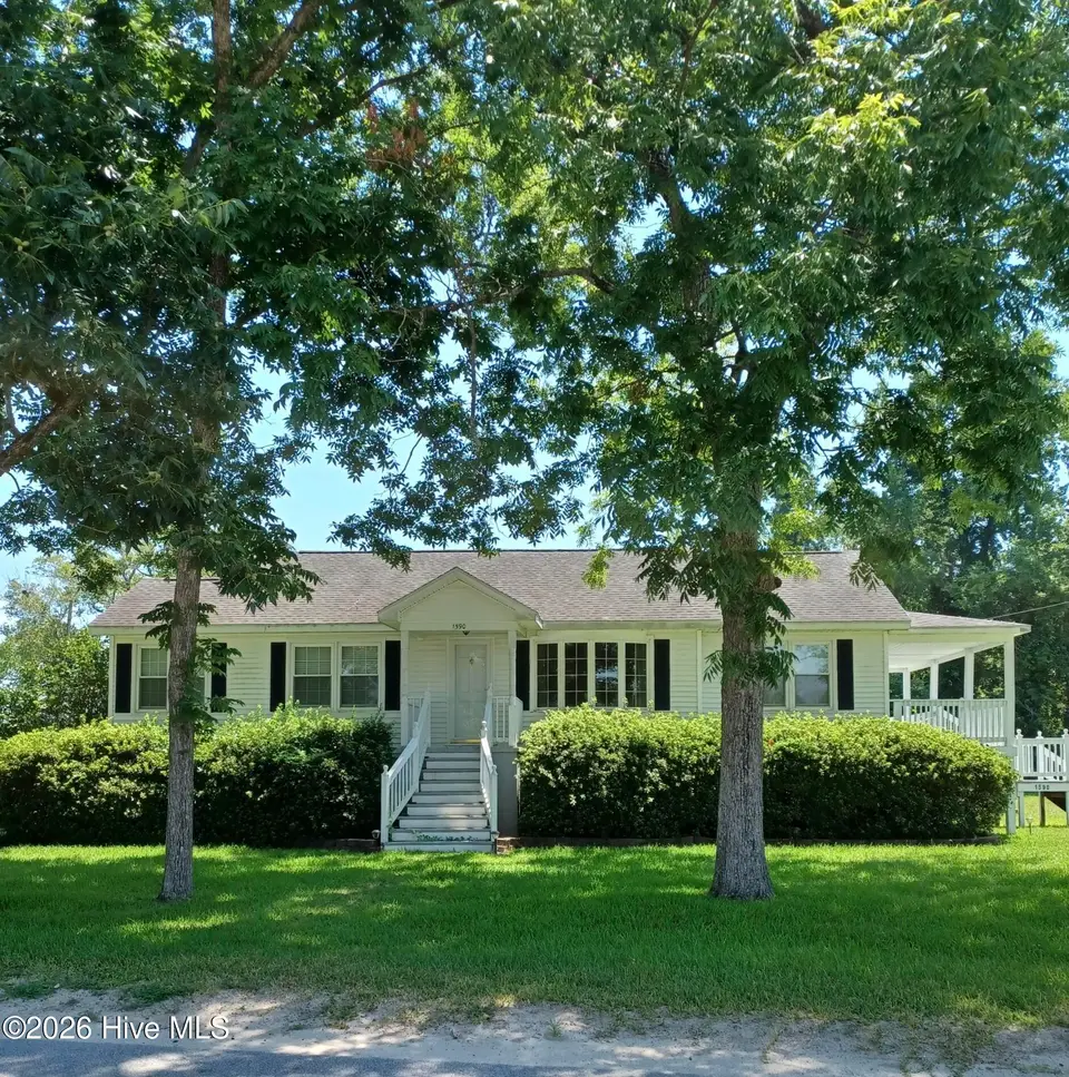 1590 S River Road, Beaufort, NC 28516 – photo 1 of 28: Welcome