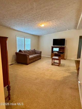 616 7th Street SE, Bolivia, NC 28422 — 3-bedroom manufactured home in Sunset Harbor, Bolivia, NC, photo 2 of 24