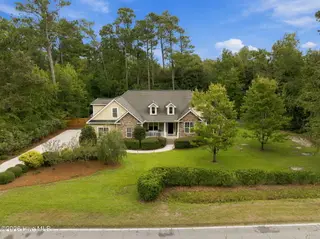 7011 Masonboro Sound Road, Wilmington, NC 28409 – photo 4: 4-web-or-mls-DJI_20260923150159_0235_D