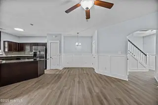 323 Cedar Island Trail, Holly Ridge, NC 28445 — 3-bedroom townhome in The Landing At Folkstone, Holly Ridge, NC, photo 10 of 36: 14_big room