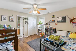 1121 Masters Lane A And B, Greenville, NC 27834 – photo 19: 8G4A4328