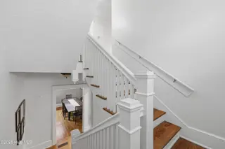 912 W Church Street, Elizabeth City, NC 27909 – photo 20: Stairway