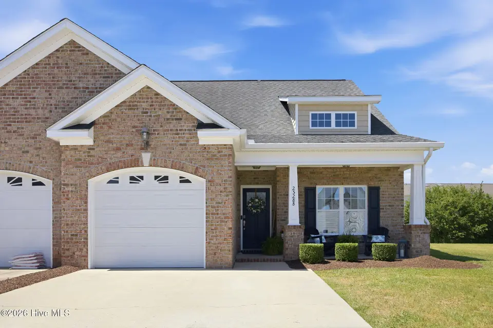 2528 Brookville Drive B, Greenville, NC 27834 – photo 1 of 30: 19-web-or-mls-img_0006