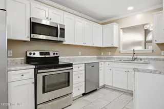 2731 Townes Drive, Greenville, NC 27858 – photo 14: 25-web-or-mls-IMG_0035
