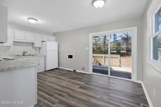 309 Lakewood Drive, Jacksonville, NC 28546 – photo 7: IMG_6419