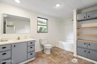 666 Bay Harbor Drive, Hampstead, NC 28443 — 2-bedroom manufactured home in Bay Harbor, Hampstead, NC, photo 16 of 26: mls-DSC04621