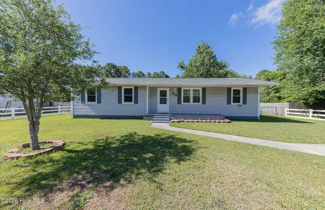 69 Sanders Drive, Hubert, NC 28539
