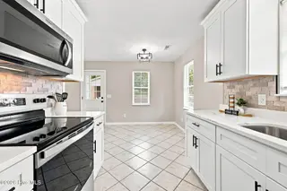 636 Hill Road Circle, Ayden, NC 28513 – photo 11: 19-web-or-mls-BLS_0033