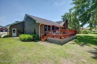 217 Pinewood Drive, New Bern, NC 28562 – photo 9: 17-217_pinewood-49