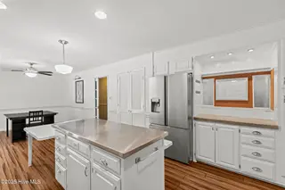 911 Vernon Drive, Jacksonville, NC 28540 – photo 15: 425A4256