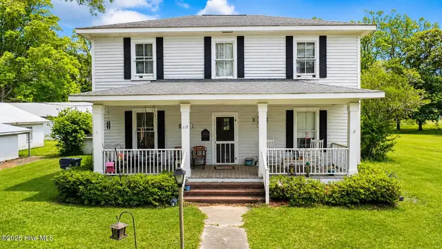 112 N College Street, Atkinson, NC 28421