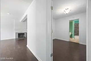 907 Woodruff Avenue, Elizabeth City, NC 27909 – photo 13: Hallway