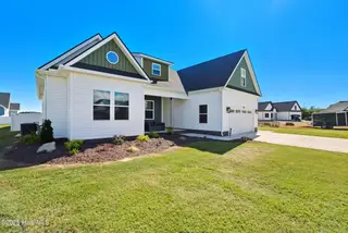 105 Yawl Street, Elizabeth City, NC 27909 – photo 1: 3_dsc01657 (1)
