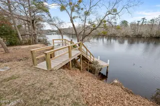 214 Shoreline Drive, New Bern, NC 28562 – photo 2: 24-web-or-mls-DSC_0355