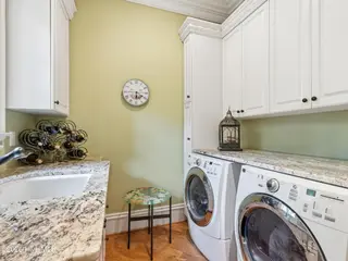 710 Lake Shore Drive, Goldsboro, NC 27534 – photo 11: Laundry