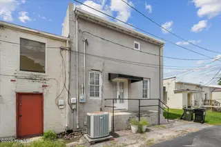 114 N Center Street, Mount Olive, NC 28365 – photo 7: 08-114 N Center St-8