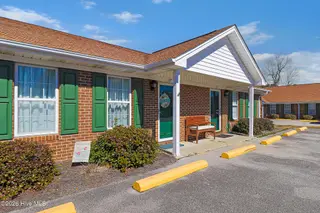 2900 Myrtle Street 11 Rosewood Village, Morehead City, NC 28557 – photo 6: Front Entrance with Parking