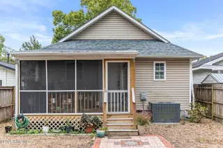 2105 Gibson Avenue, Wilmington, NC 28403 — 3-bedroom home in Carolina Place, Wilmington, NC, photo 24 of 26: 027_2105_gibson_avenue-27_524