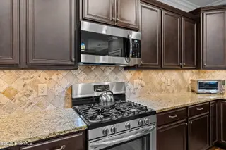 3705 Prestwick Place, Greenville, NC 27834 – photo 9: 19-web-or-mls-BLS_0018